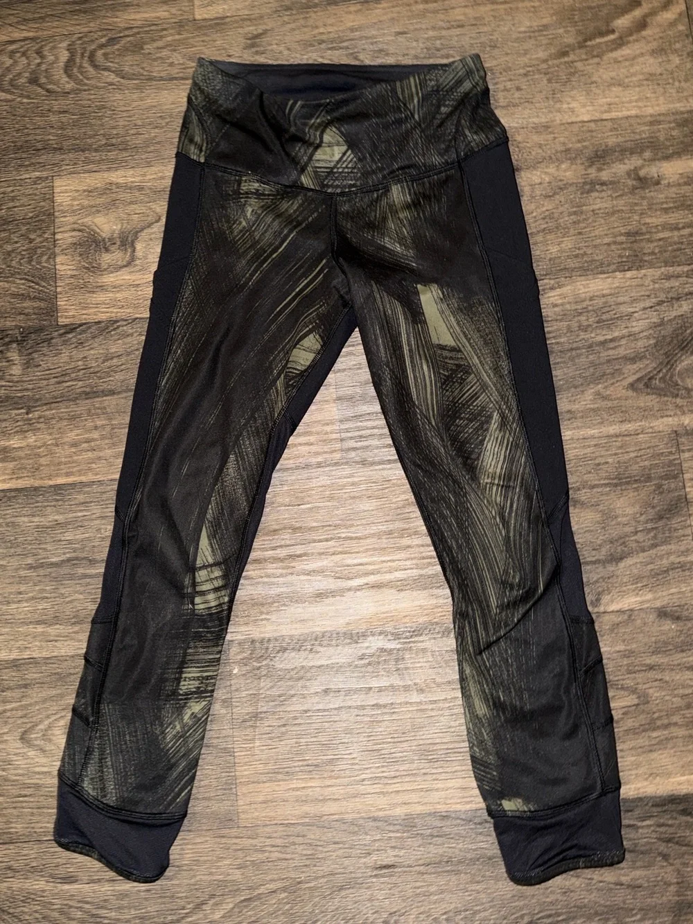 Lululemon Fresh Mesh Run Crop Leggings 4 With Side Pockets Abstract Green Black